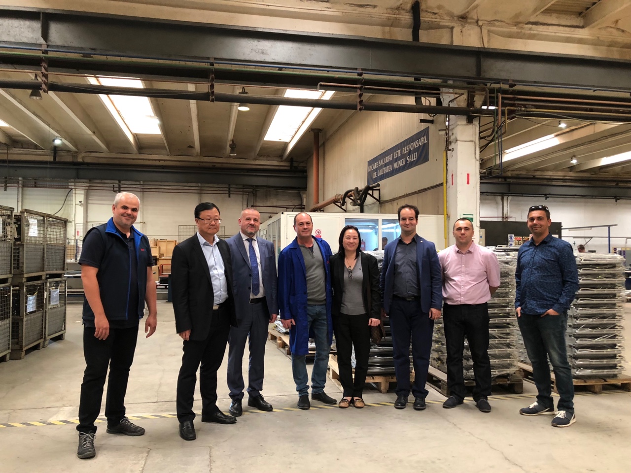 ROMANIA LABOR MINISTRY - WITH LEADERS OF BINH MINH TO VISIT FACTORY IN THIS COUNTRY.