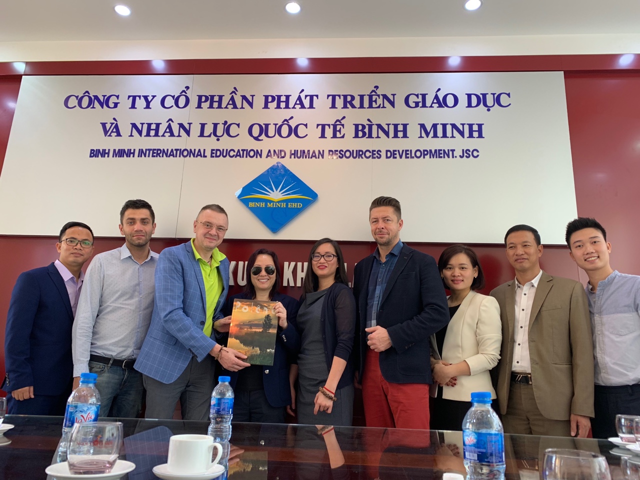 BINH MINH WELCOME TO PARTNERSHIP FROM POLAND, VISIT AND WORK